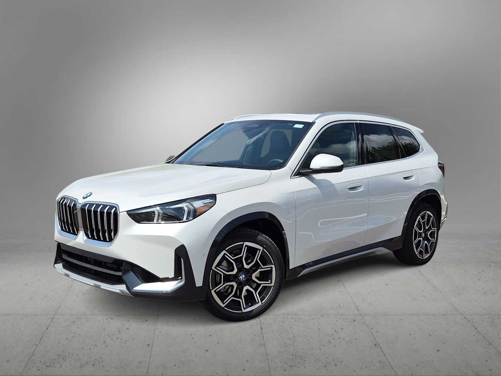Used 2026 BMW X1 xDrive28i w/ Convenience Package AWD/4WD image 1