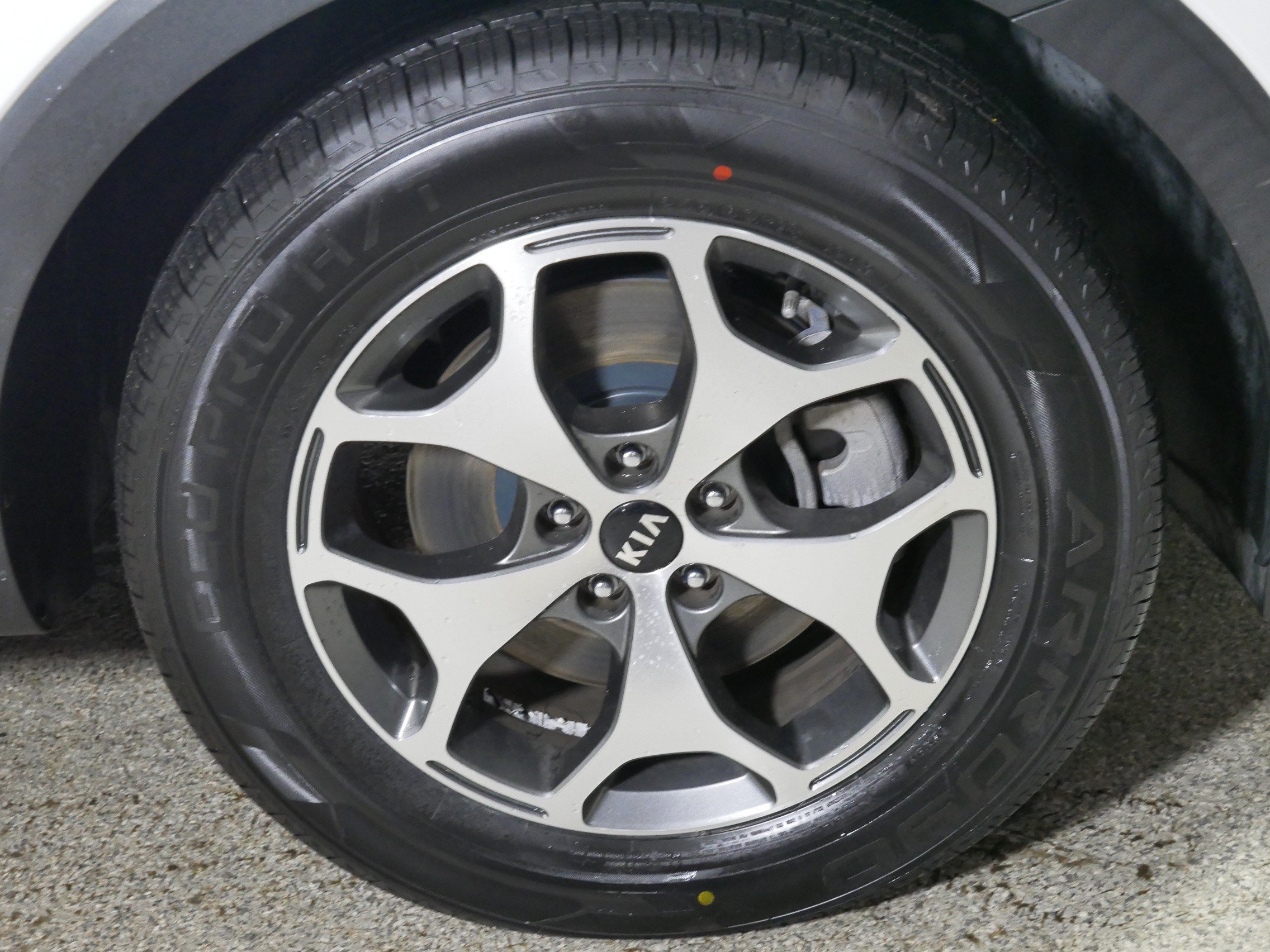Used 2020 Kia Telluride EX w/ Towing Package FWD image 15