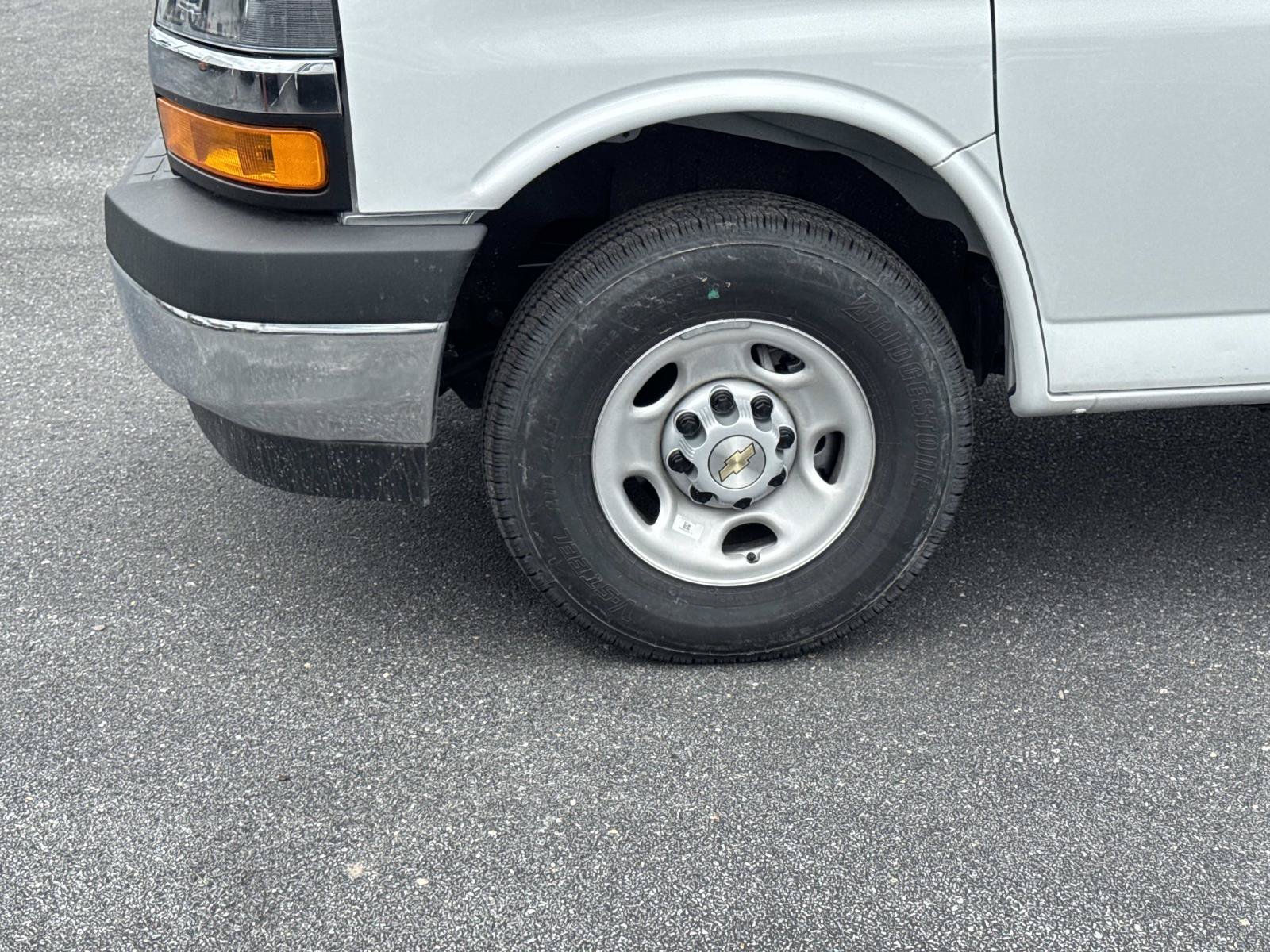 New 2026 Chevrolet Express 3500 w/ Power Convenience Package RWD image 9