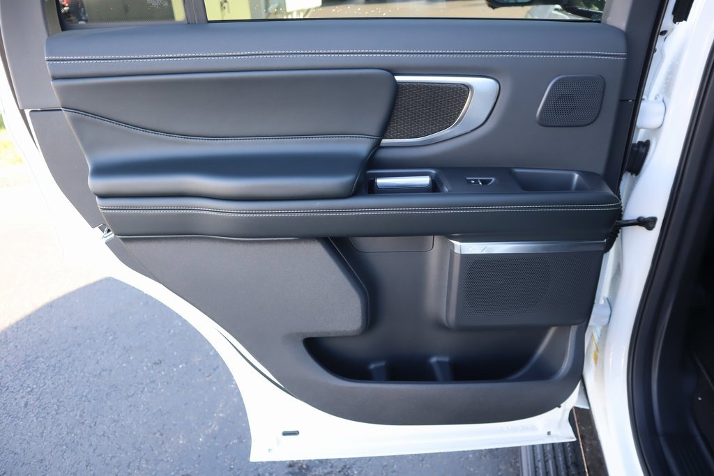 New 2025 Ford Expedition Platinum w/ Stealth Performance Package image 17