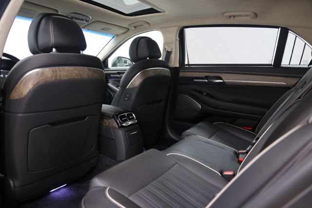 Used 2021 Genesis G90 3.3T Premium RWD image 38