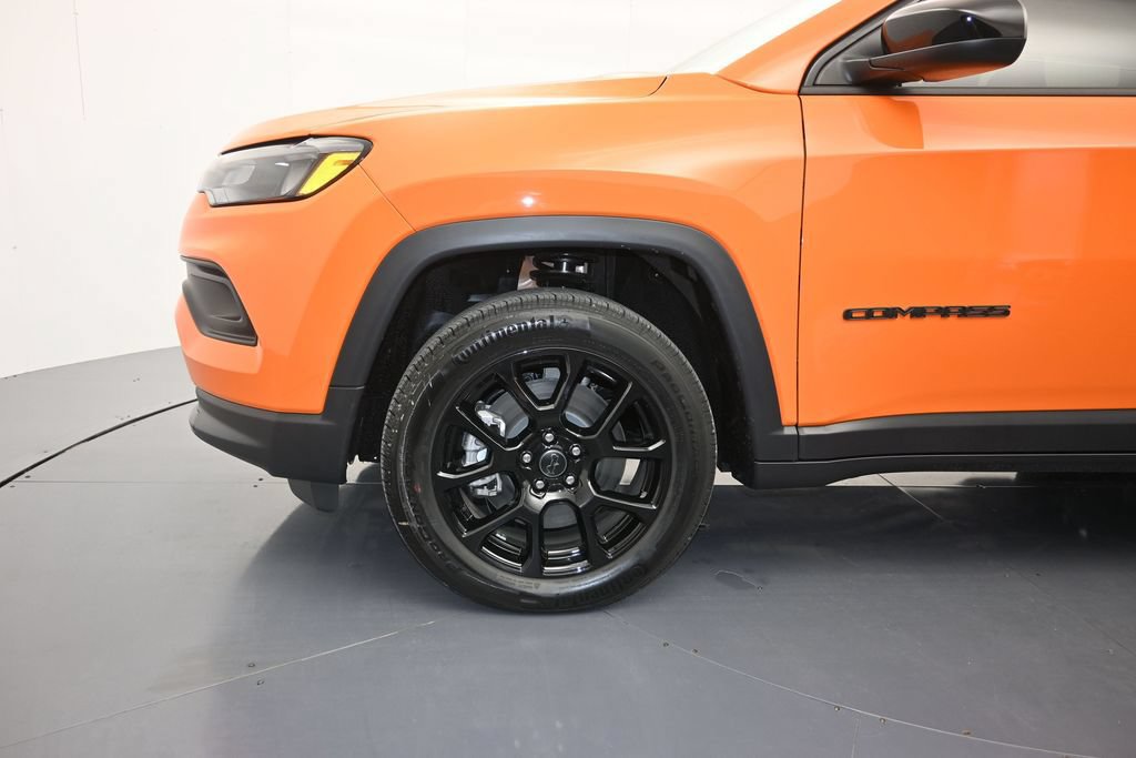 New 2026 Jeep Compass Latitude AWD/4WD image 9