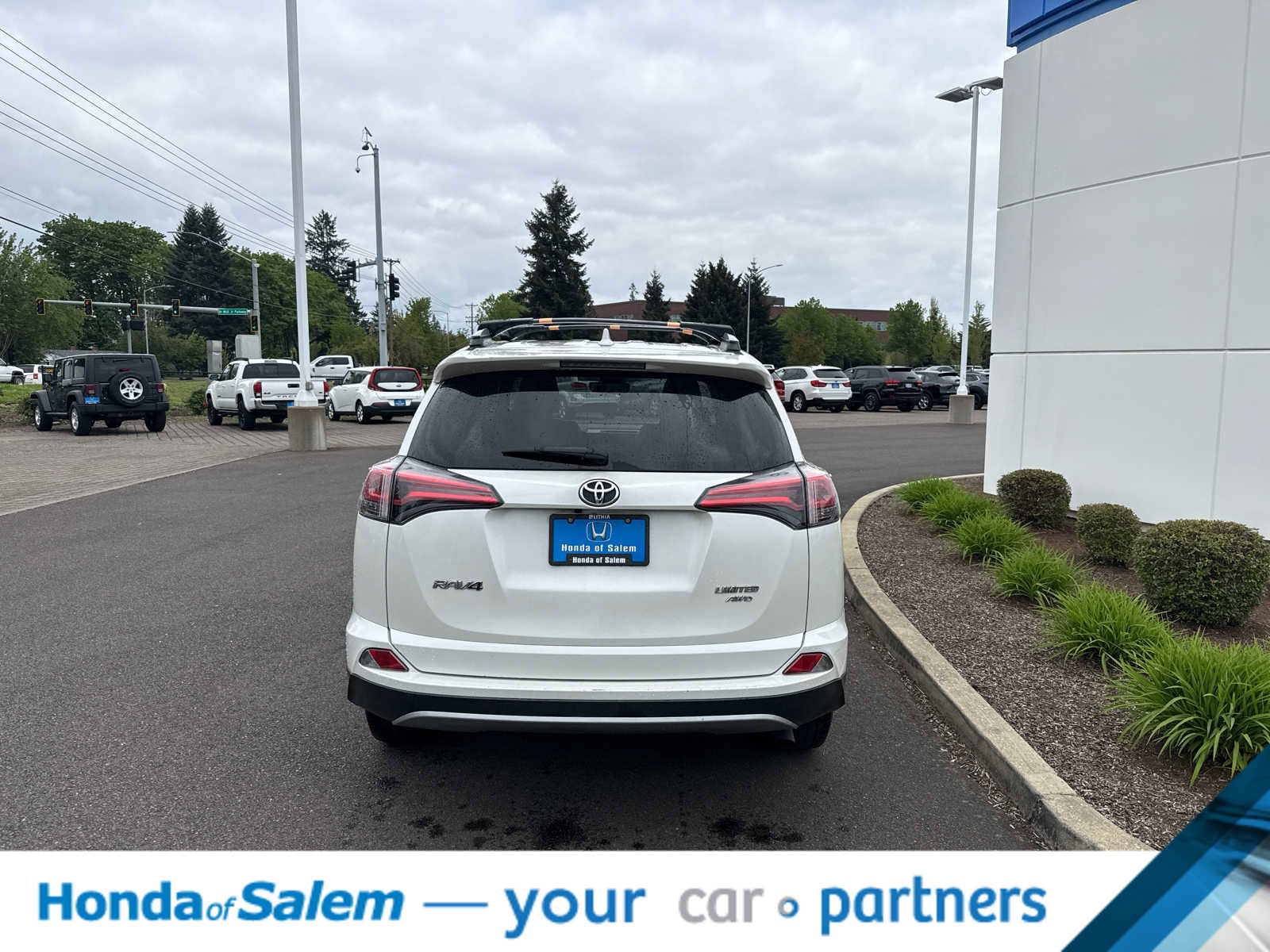 Used 2018 Toyota RAV4 Limited w/ All Weather Liner Package AWD/4WD image 6