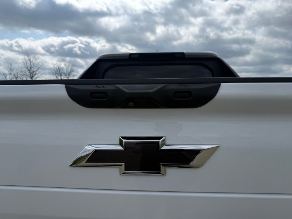 Used 2024 Chevrolet Silverado EV RST image 5