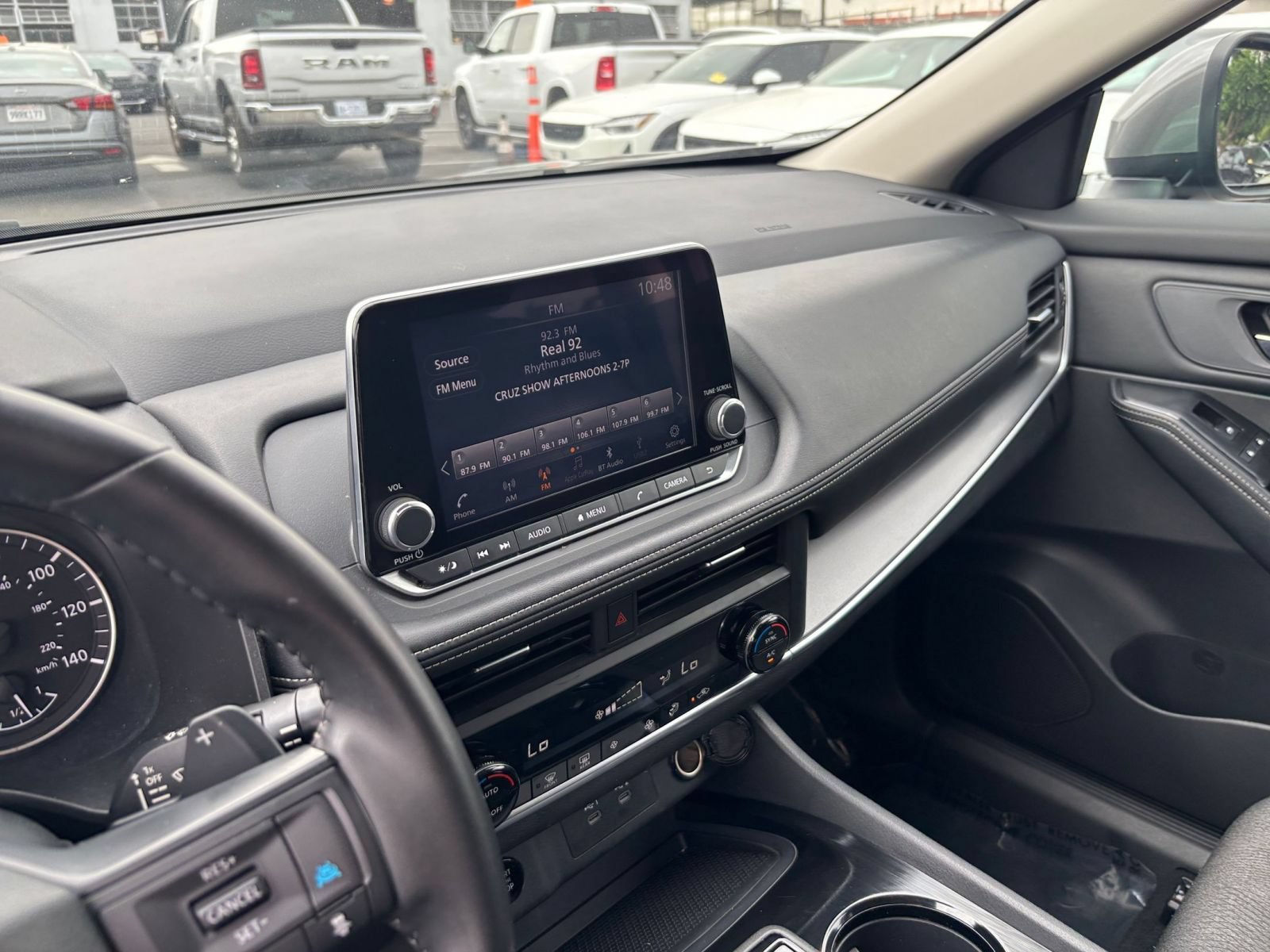 Used 2025 Nissan Rogue SV FWD image 16