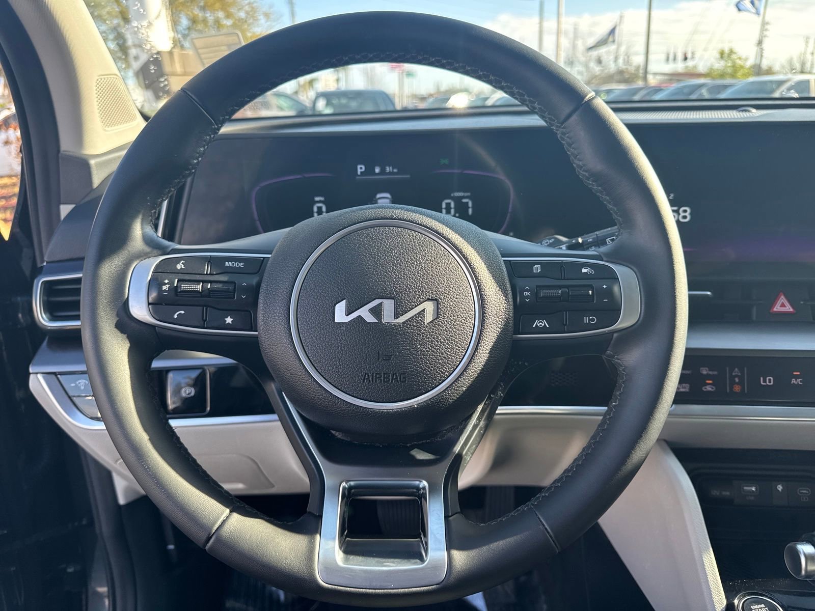 Used 2024 Kia Sportage EX image 14