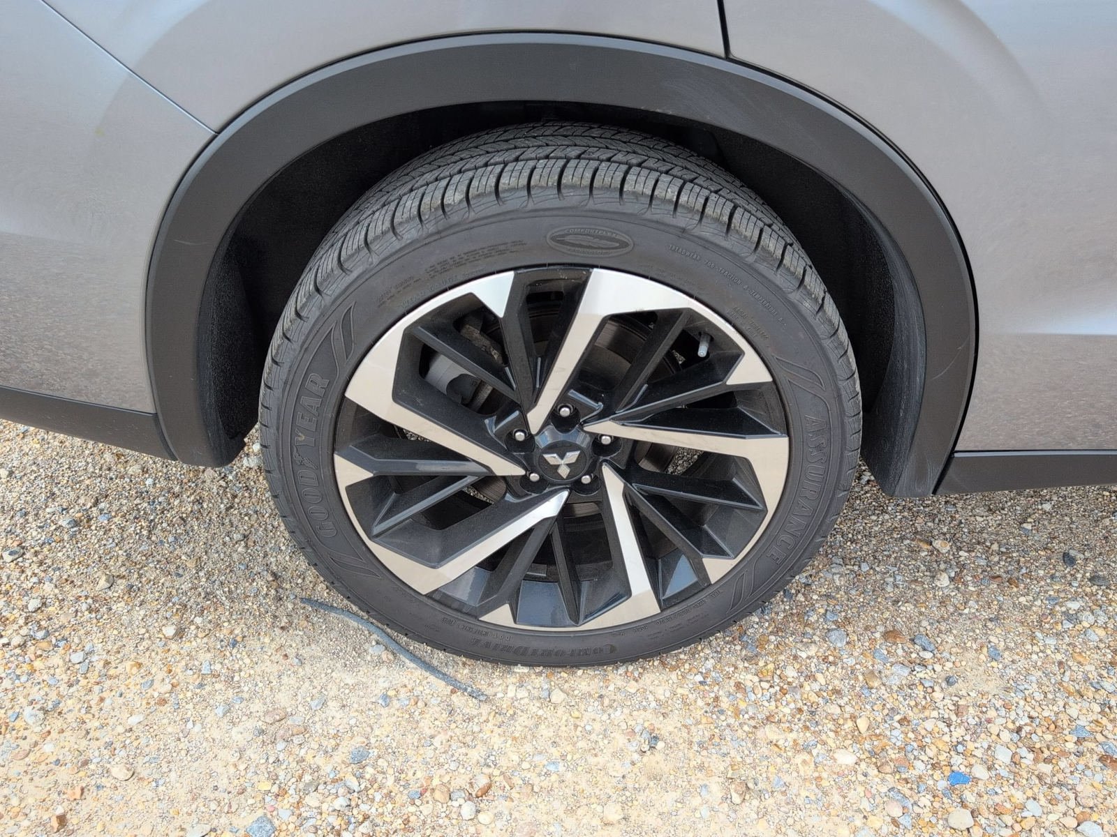 Used 2024 Mitsubishi Outlander SE AWD/4WD image 32