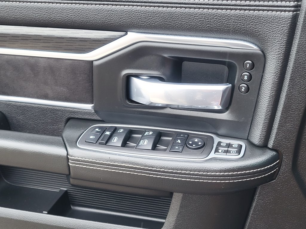 Used 2023 RAM 2500 Laramie AWD/4WD image 30