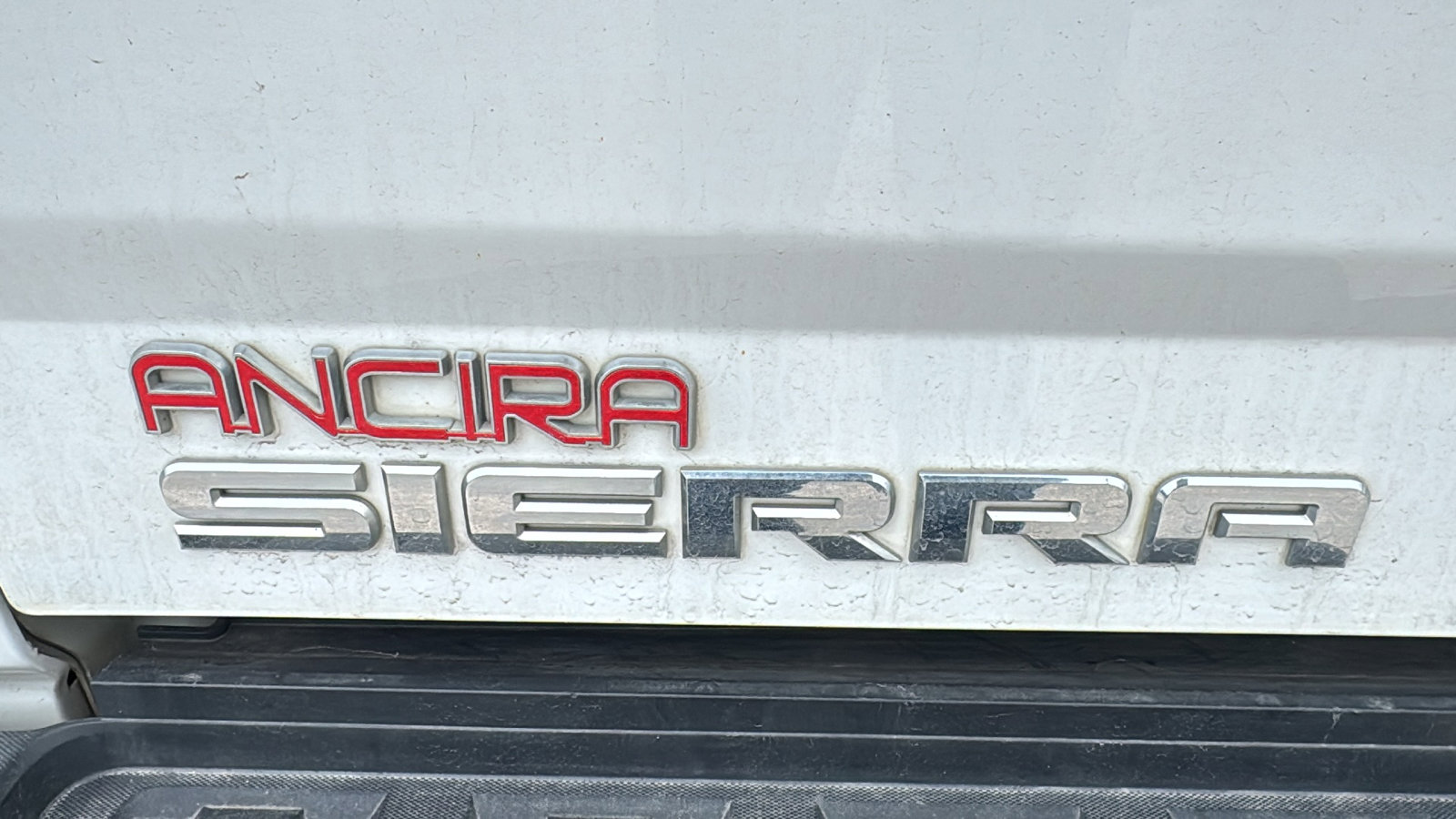 Used 2016 GMC Sierra 2500 SLT w/ Duramax Plus Package AWD/4WD image 16