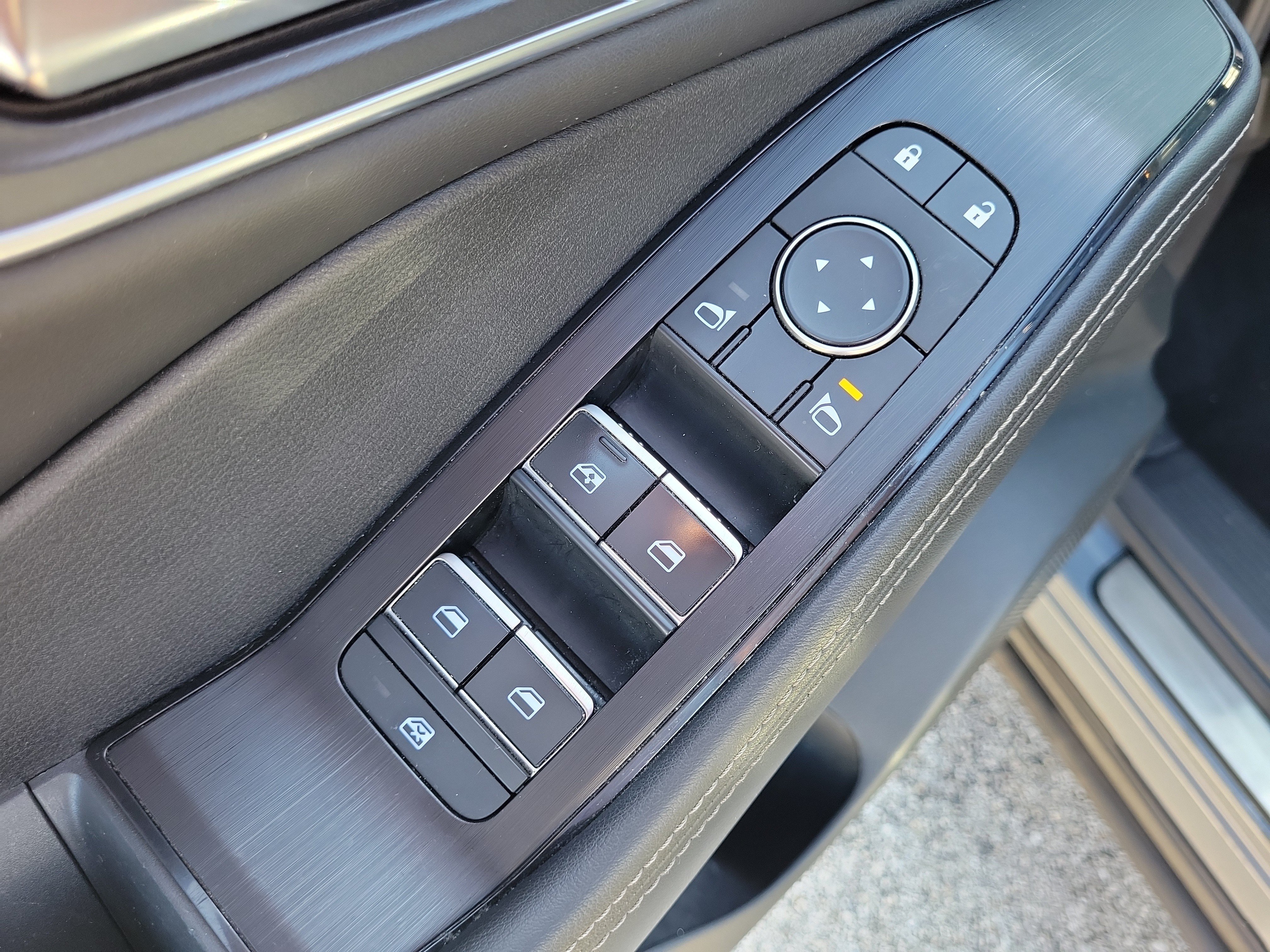 Used 2021 Nissan Rogue Platinum FWD image 10