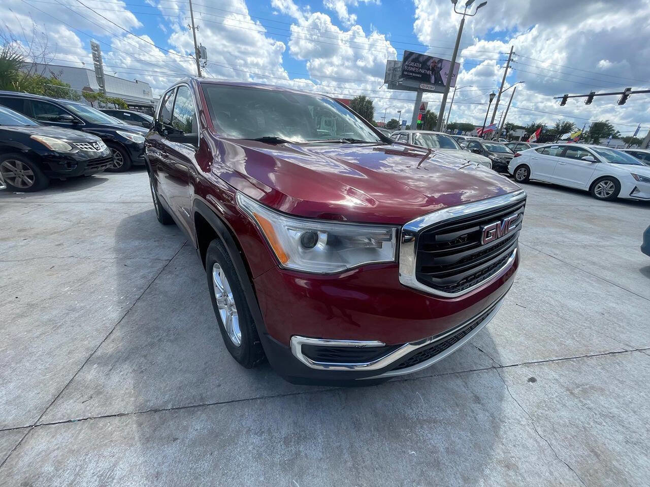 Used 2018 GMC Acadia SLE AWD/4WD image 16
