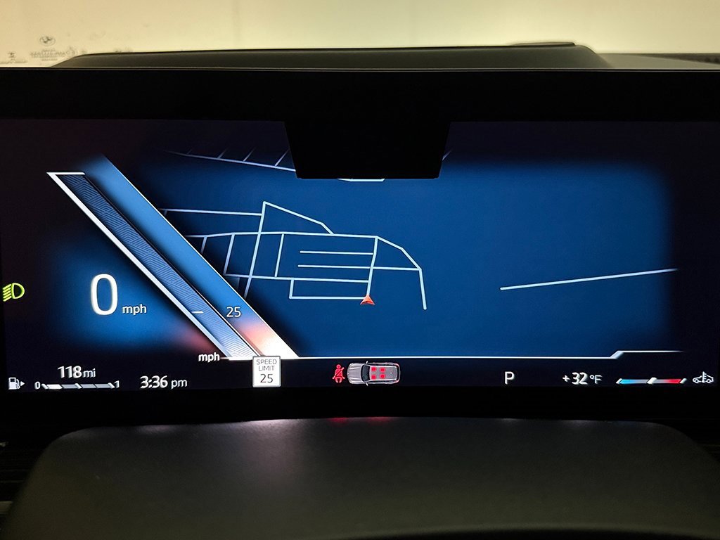 Used 2023 BMW X7 xDrive40i w/ Premium Package image 45