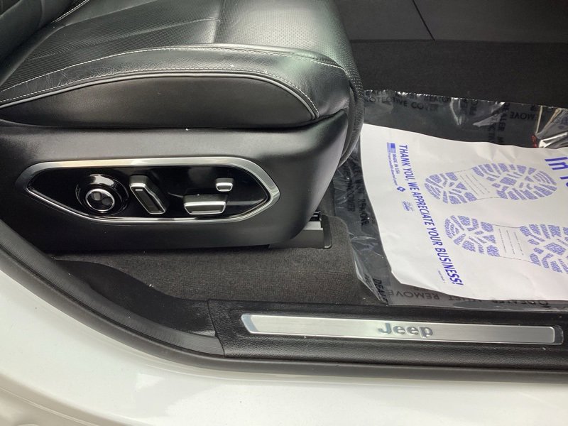 Used 2021 Jeep Grand Cherokee L Overland w/ Luxury Tech Group IV image 22