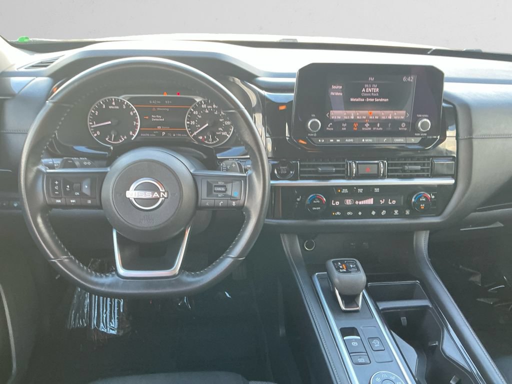 Used 2025 Nissan Pathfinder SV AWD/4WD image 10