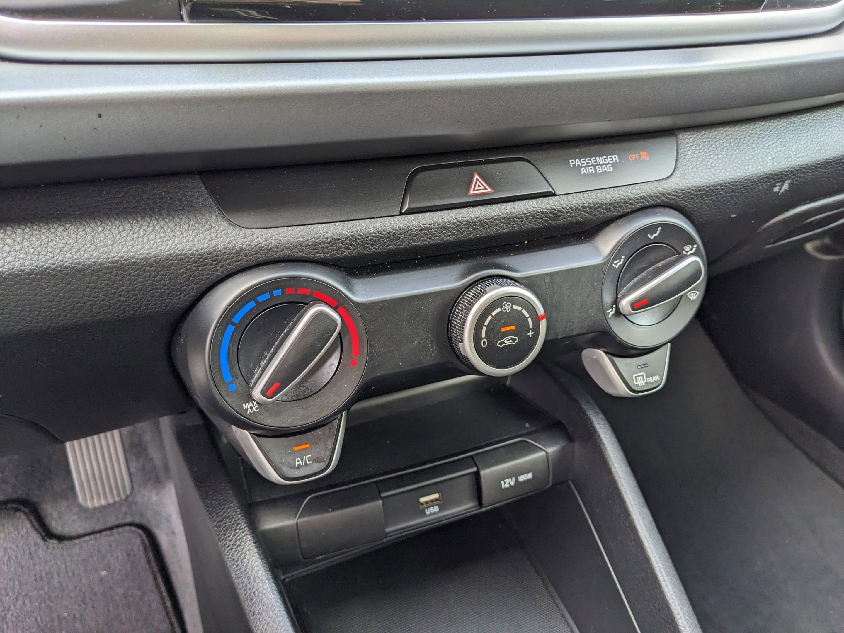 Used 2022 Kia Rio LX image 28