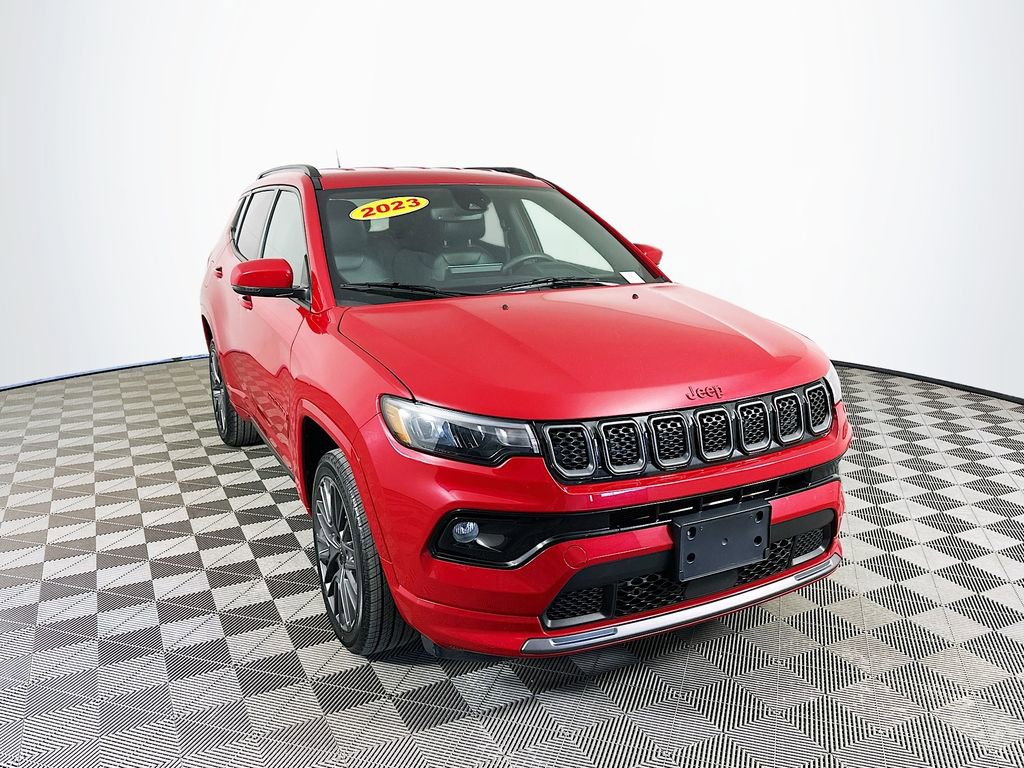 Certified 2023 Jeep Compass Limited image 2