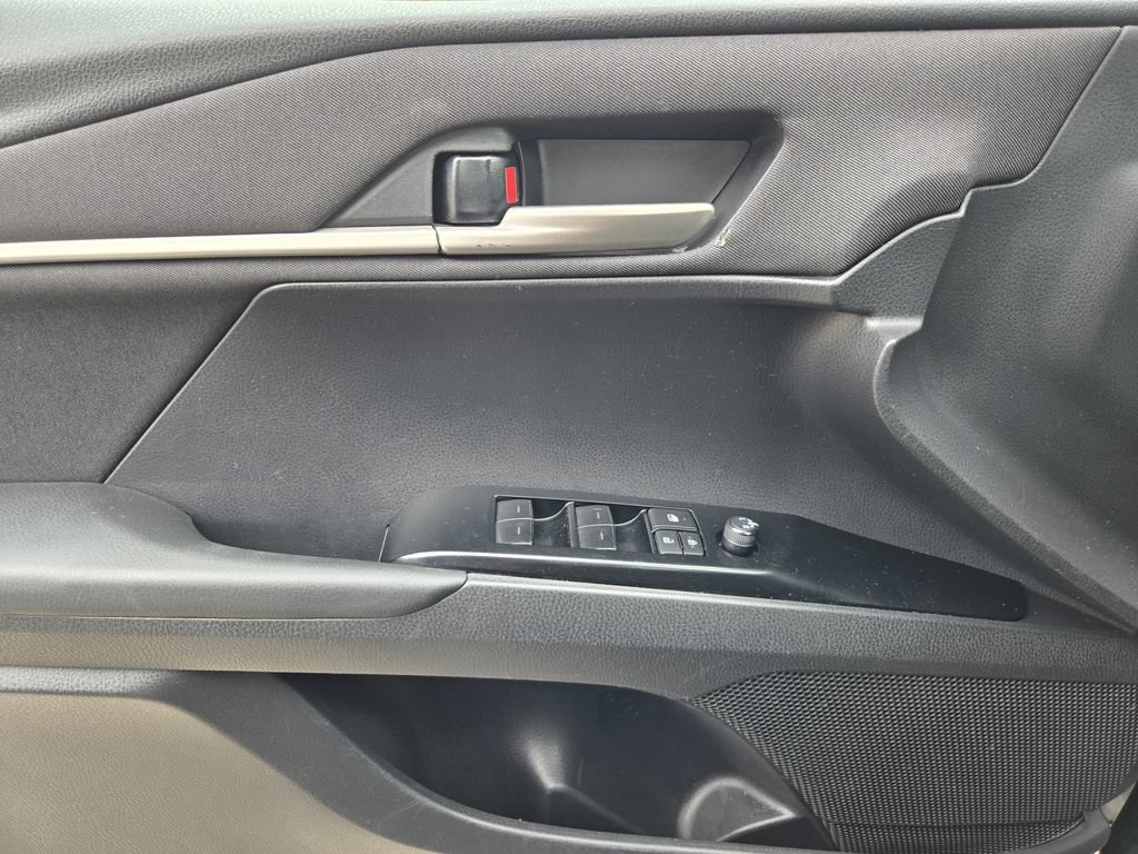 Used 2025 Toyota Camry LE FWD image 18