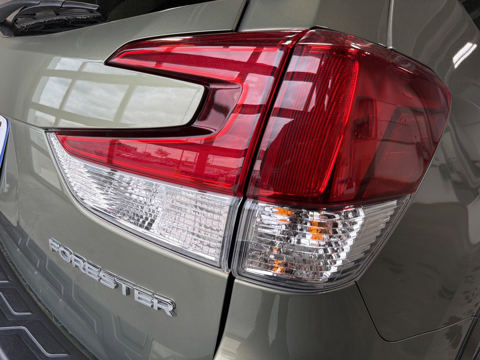 Certified 2021 Subaru Forester Premium AWD/4WD image 26