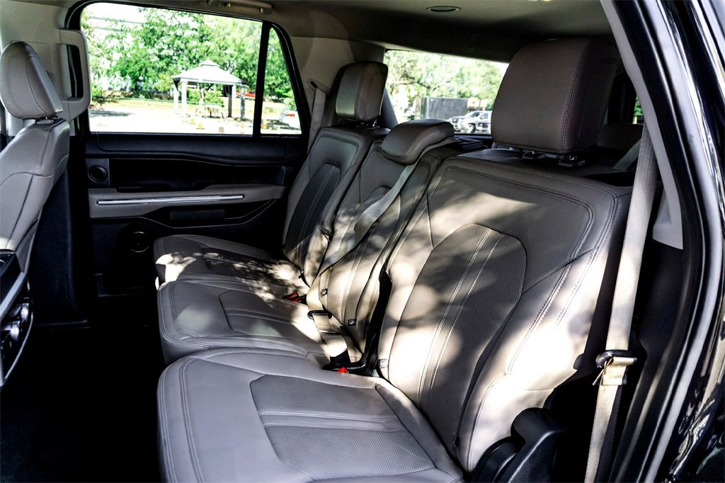 Used 2023 Ford Expedition Max Limited image 26