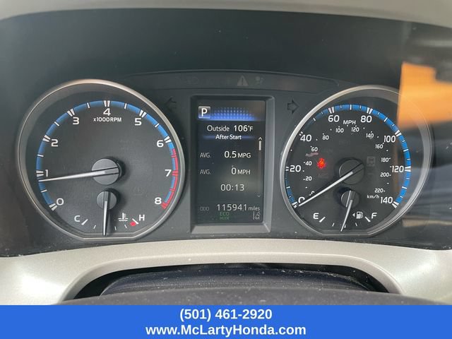 Used 2018 Toyota RAV4 LE FWD image 30