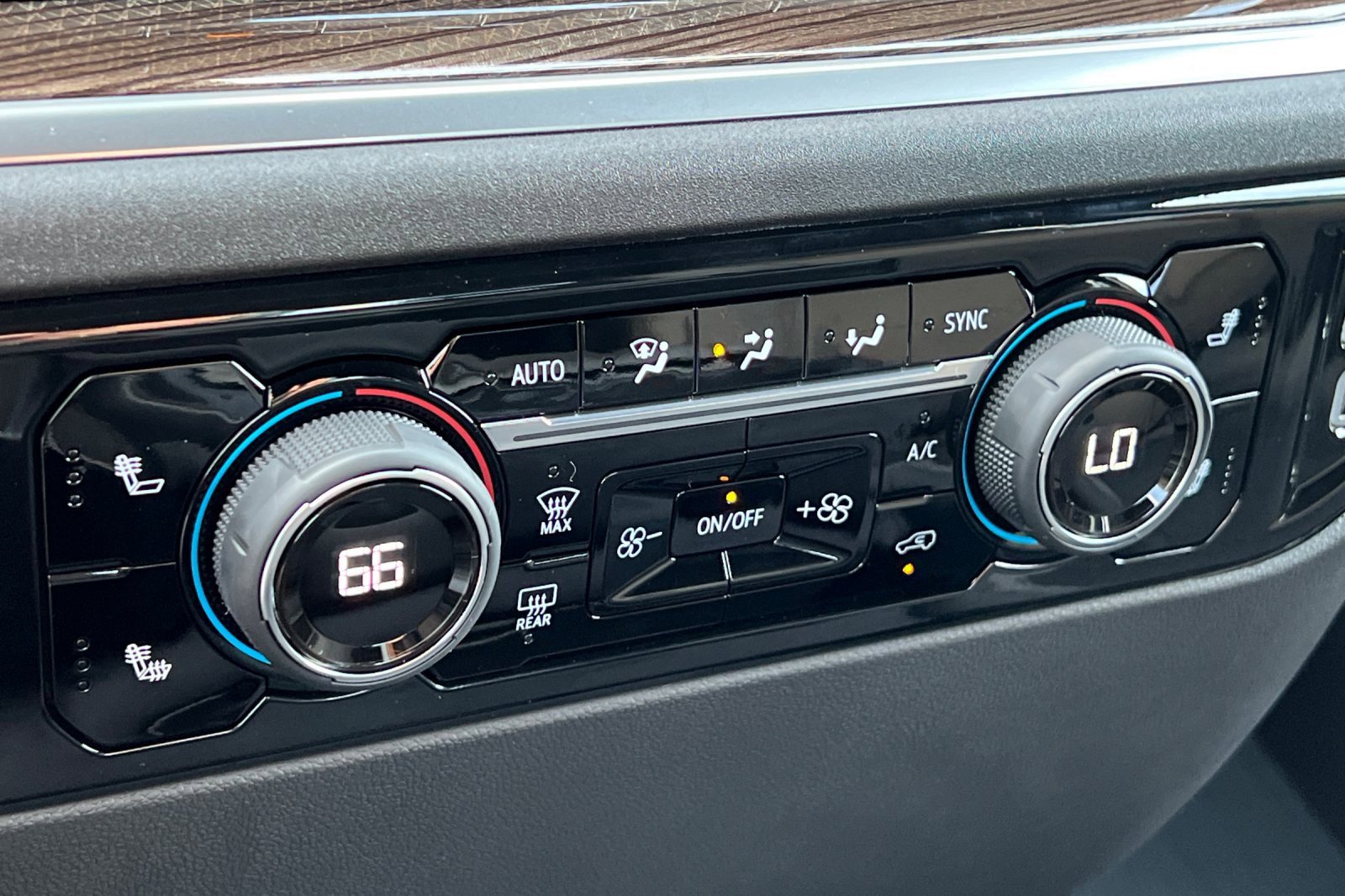 New 2025 Chevrolet Silverado 1500 RST w/ Z71 Off-Road Package image 17