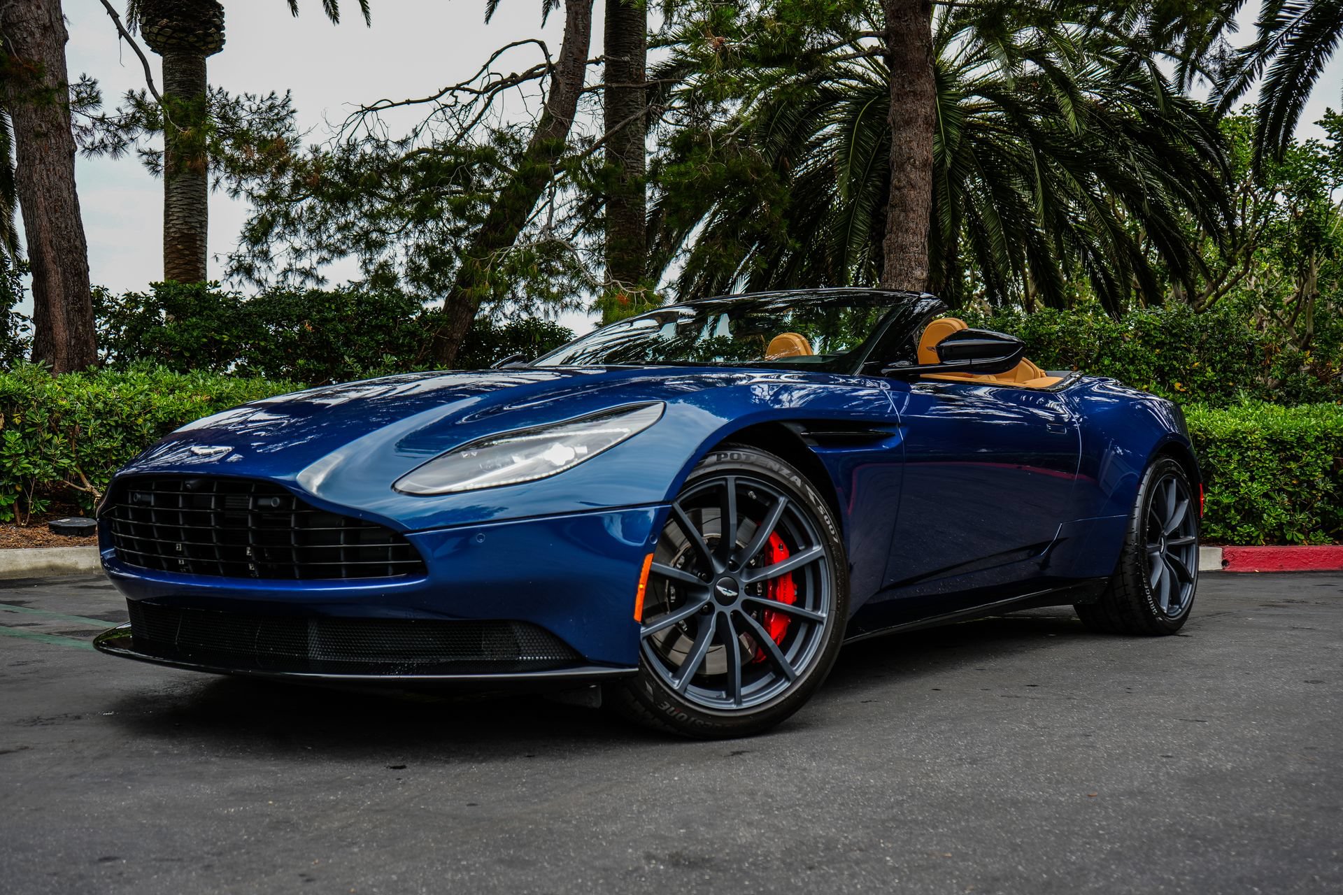 Used 2023 Aston Martin DB11 Volante RWD image 39