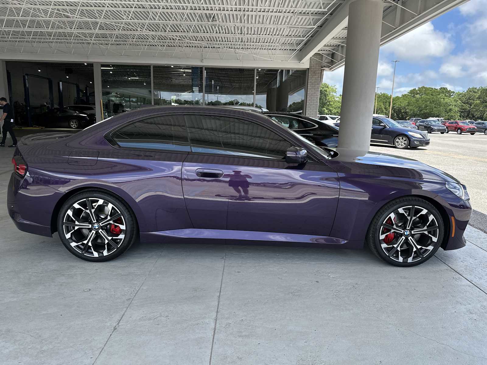 Used 2025 BMW 230i Coupe w/ M Sport Package RWD image 9