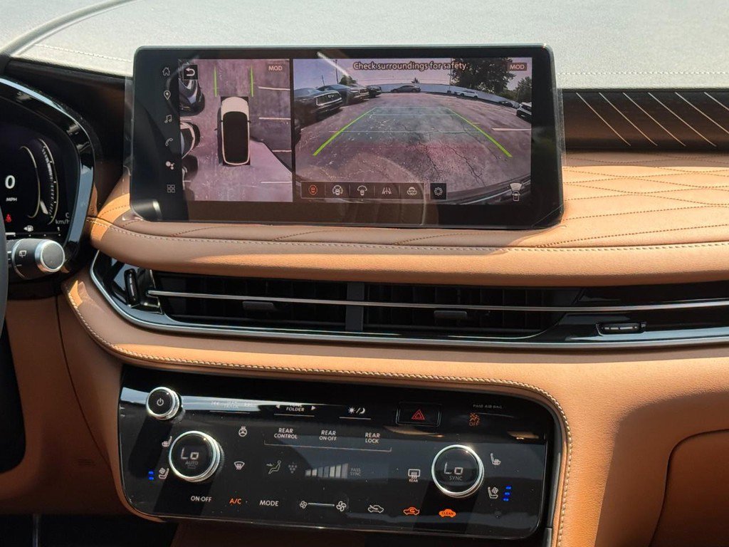 New 2026 INFINITI QX60 Autograph w/ Dark Cargo Package image 8