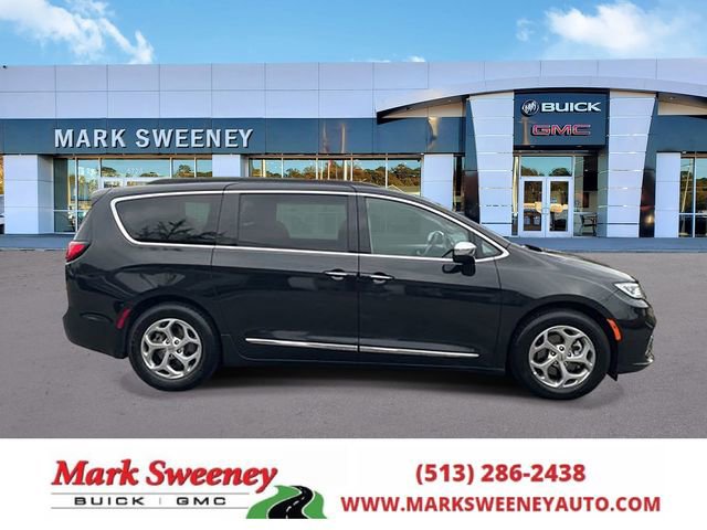 Used 2023 Chrysler Pacifica Limited image 5