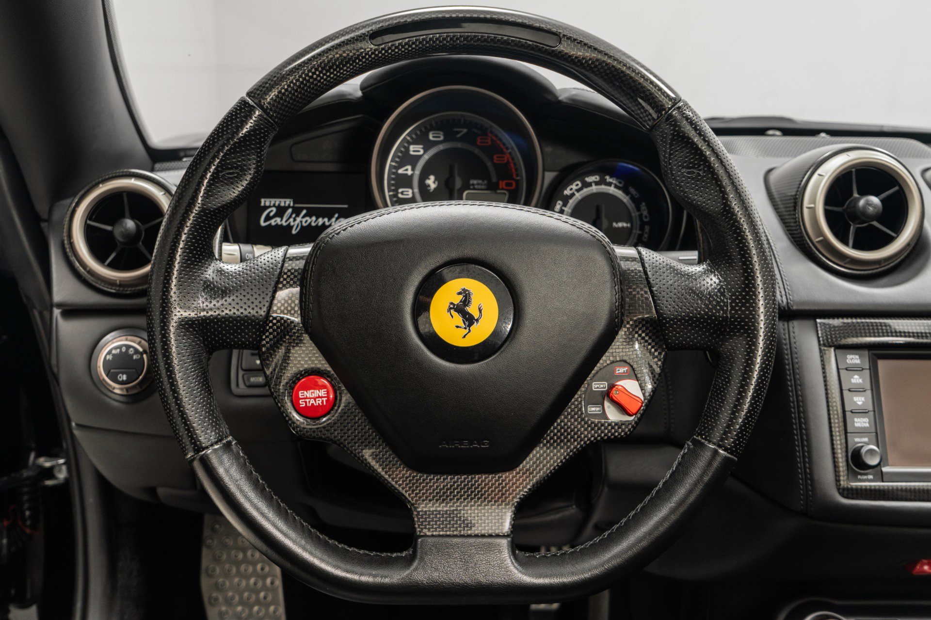 Used 2011 Ferrari California image 15