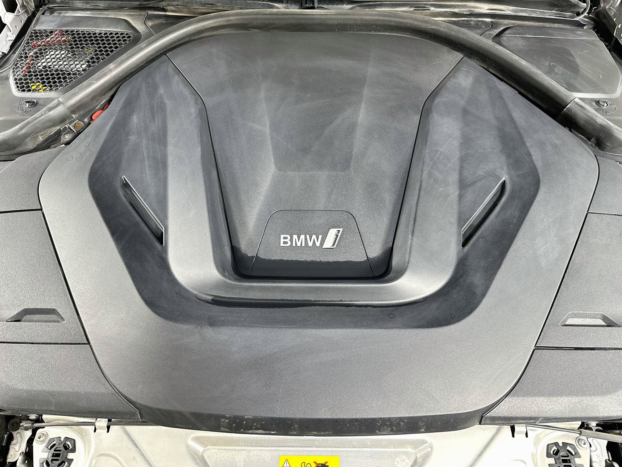 Used 2023 BMW i4 eDrive40 w/ M Sport Package RWD image 35