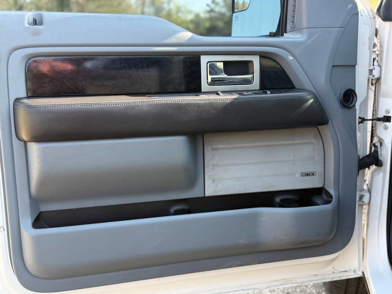 Used 2012 Ford F150 Platinum RWD image 28