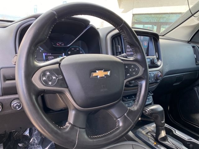 Used 2017 Chevrolet Colorado Z71 w/ Z71 Midnight Edition image 12