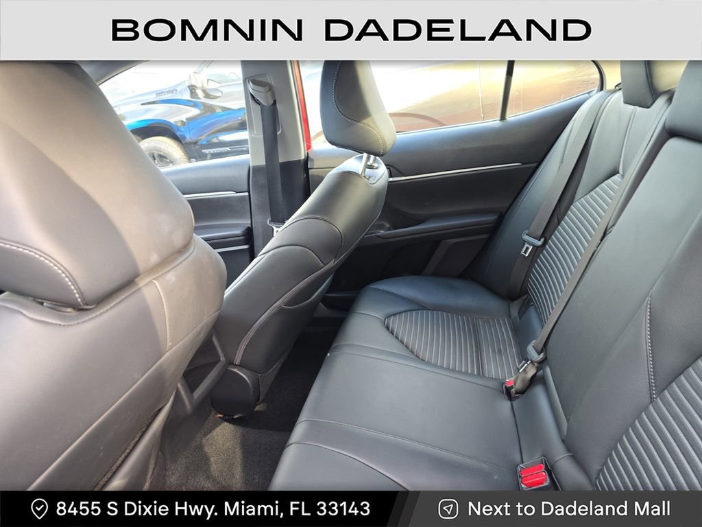 Used 2023 Toyota Camry SE image 12