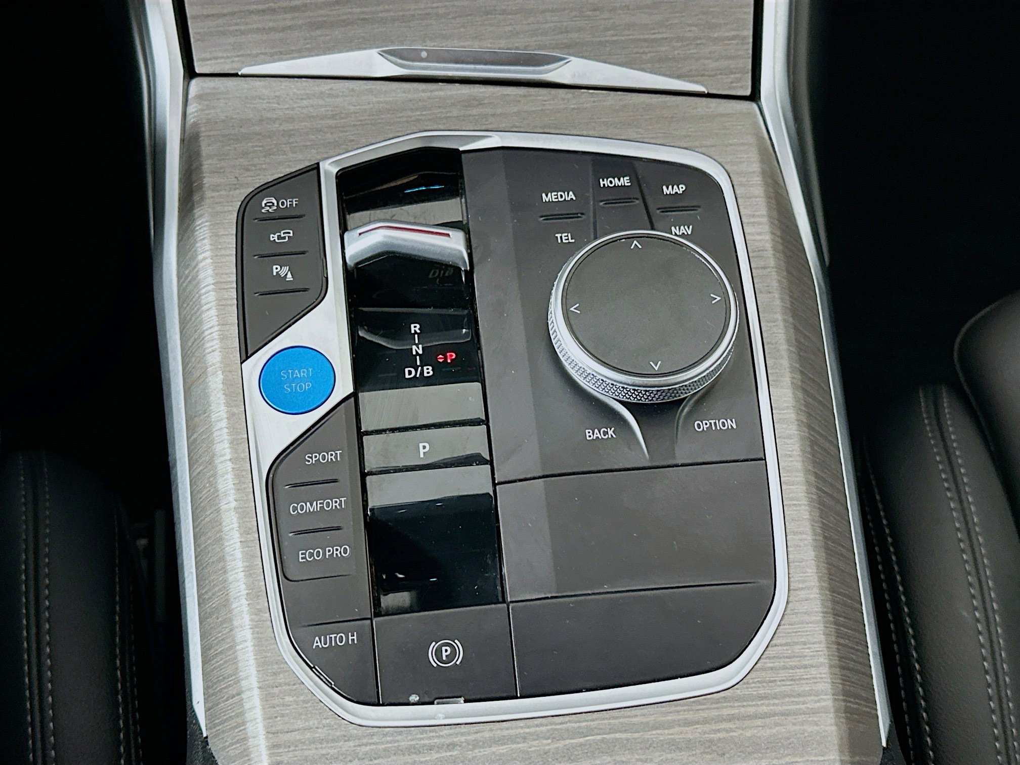 Used 2025 BMW i4 eDrive40 image 25