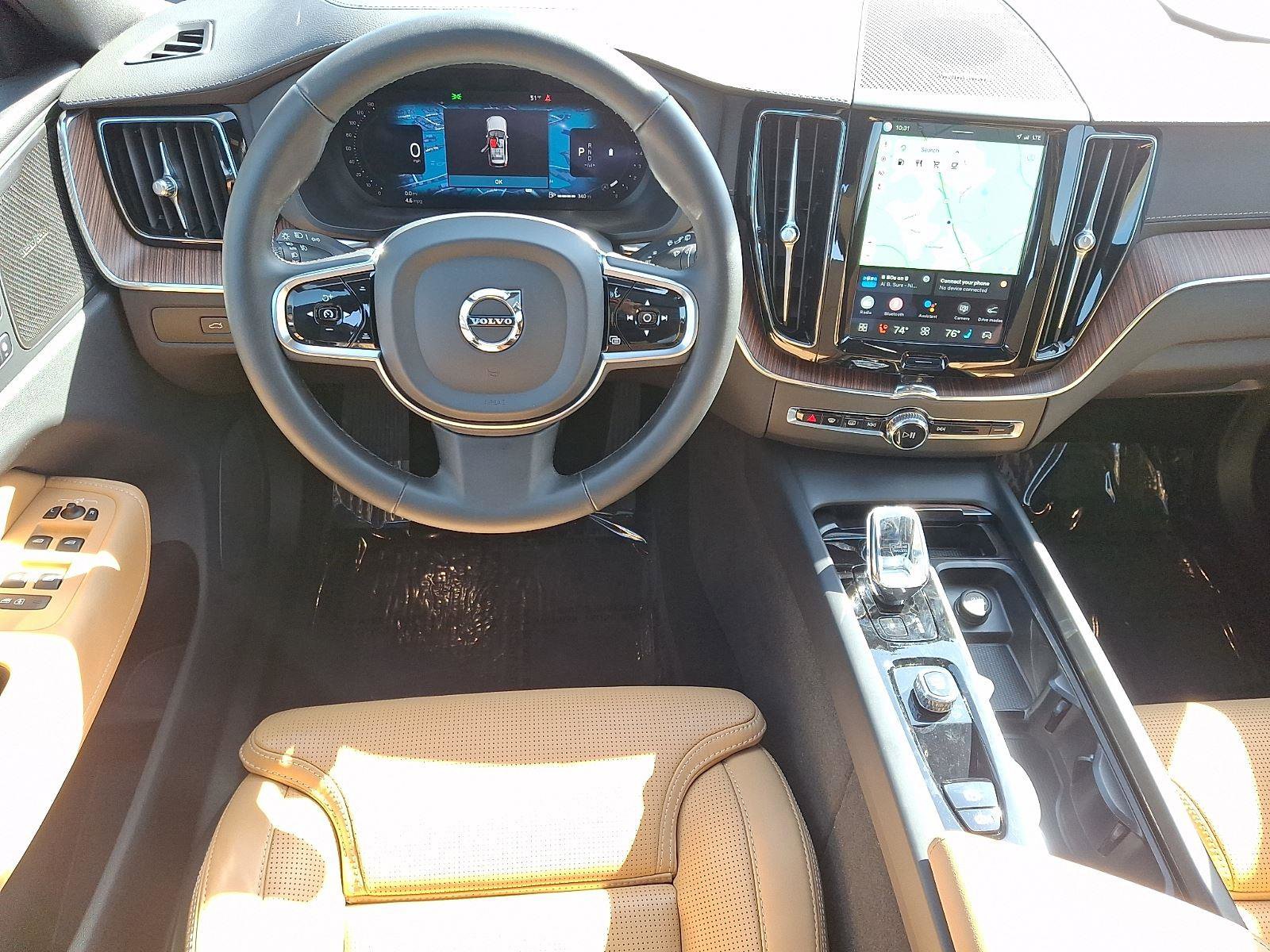 Certified 2024 Volvo XC60 B5 Ultimate w/ Protection Package Premier AWD/4WD image 11