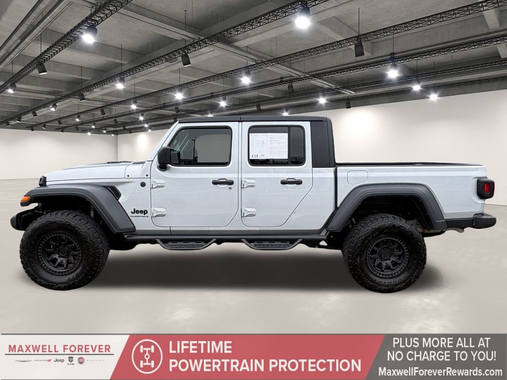 Used 2024 Jeep Gladiator Sport image 13