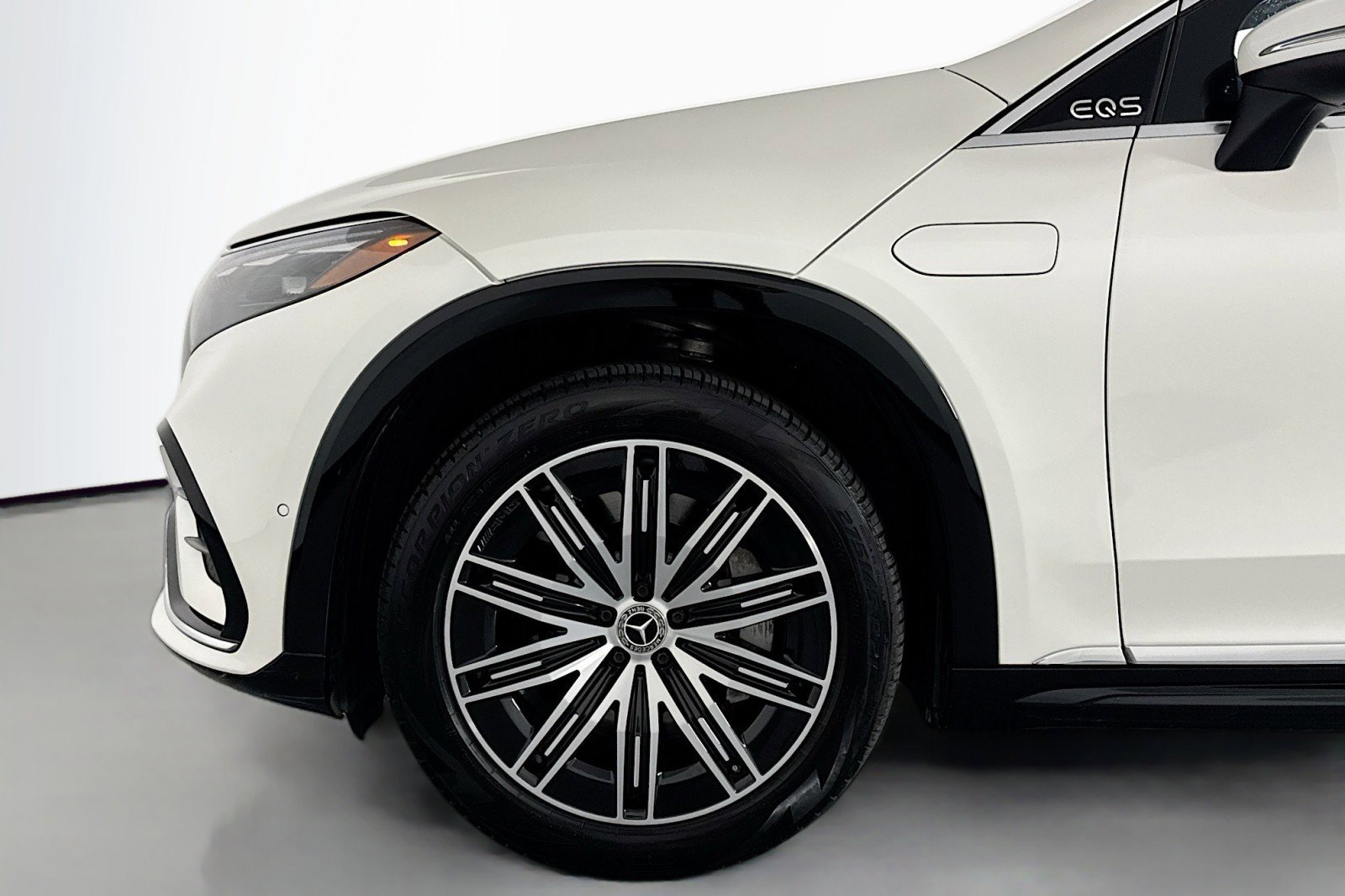 Certified 2023 Mercedes-Benz EQS 580 4MATIC SUV image 11