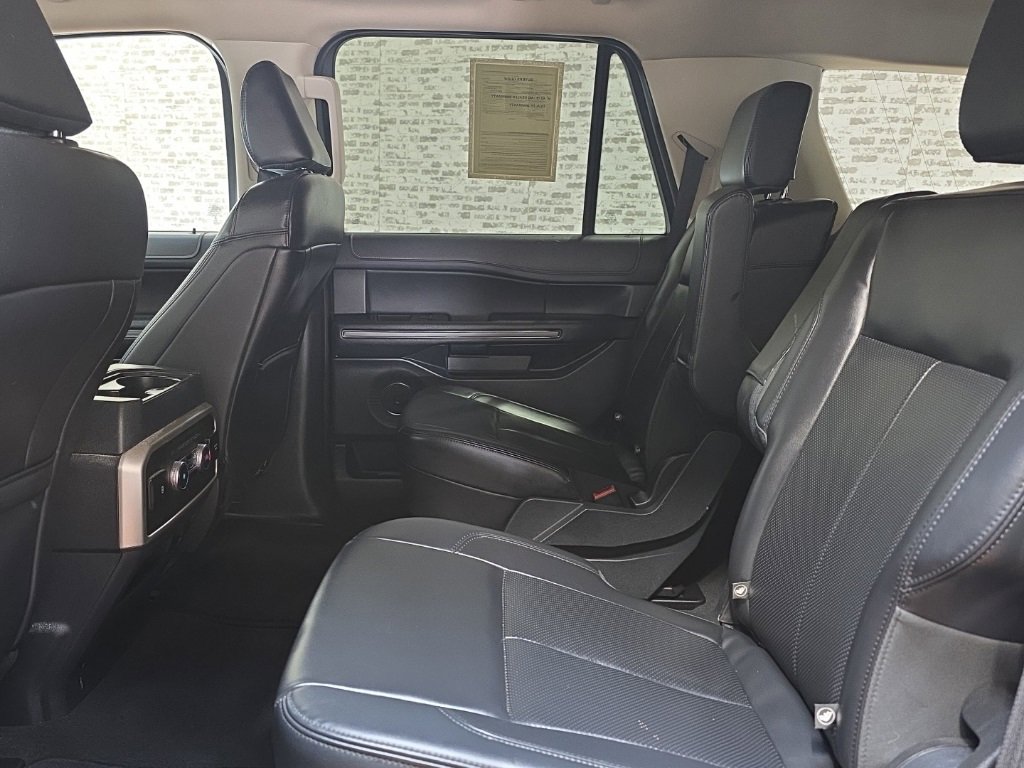 Used 2024 Ford Expedition XLT image 16