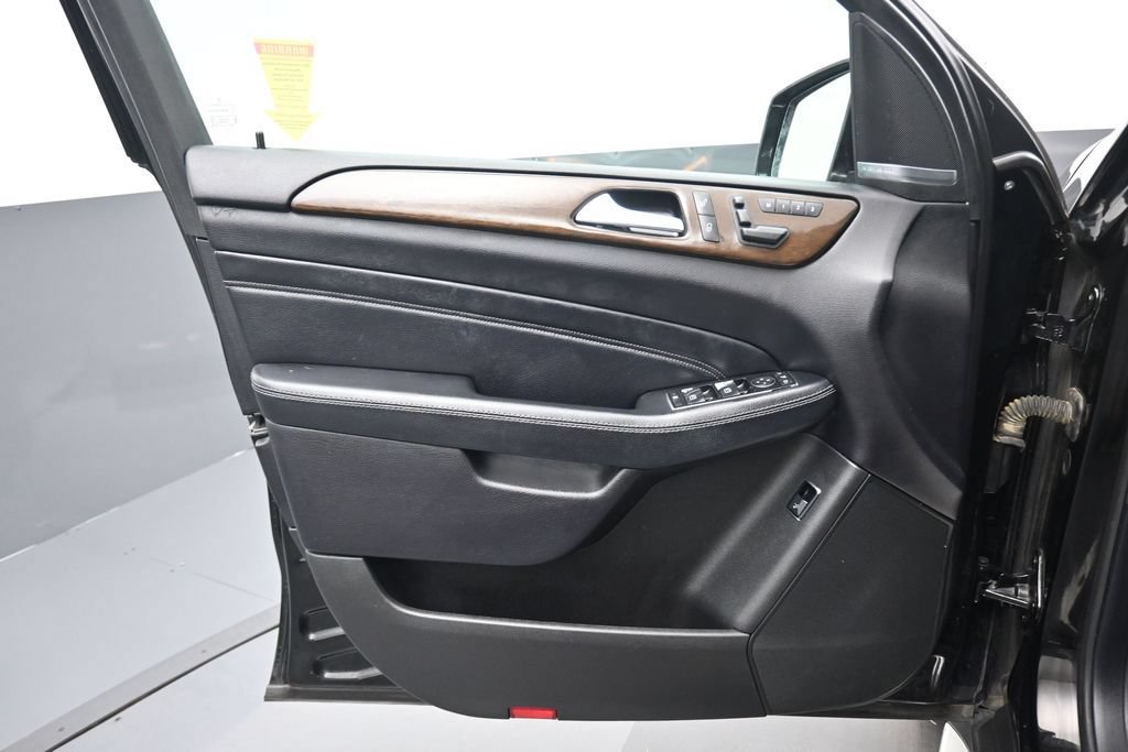 Used 2015 Mercedes-Benz ML 250 BlueTEC 4MATIC image 9