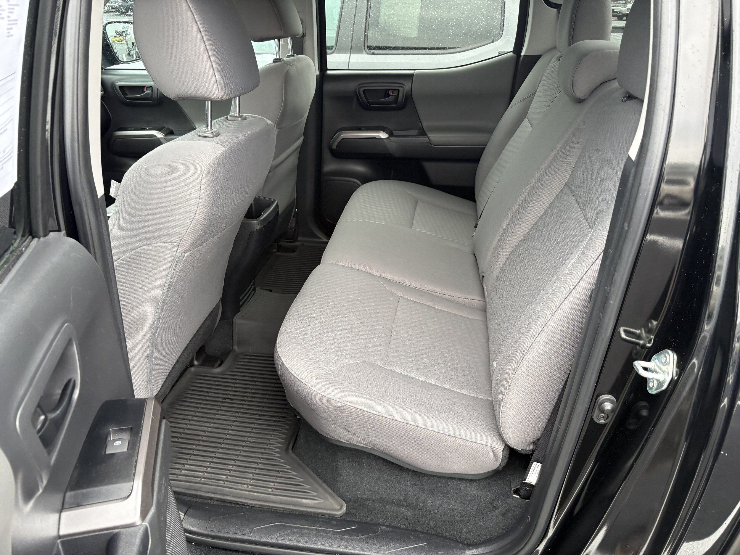 Certified 2023 Toyota Tacoma SR5 AWD/4WD image 7