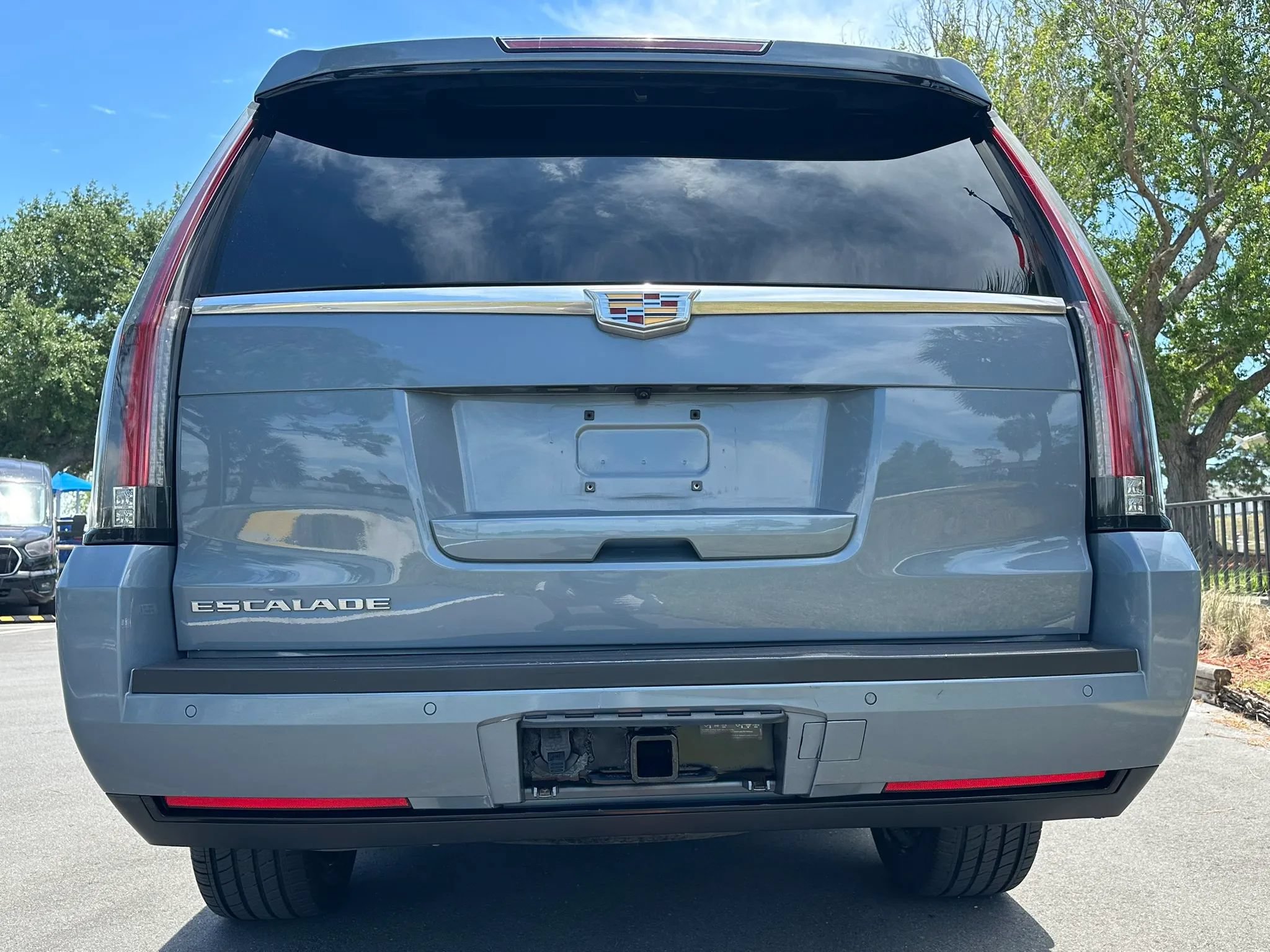 Used 2016 Cadillac Escalade ESV Luxury AWD/4WD image 10
