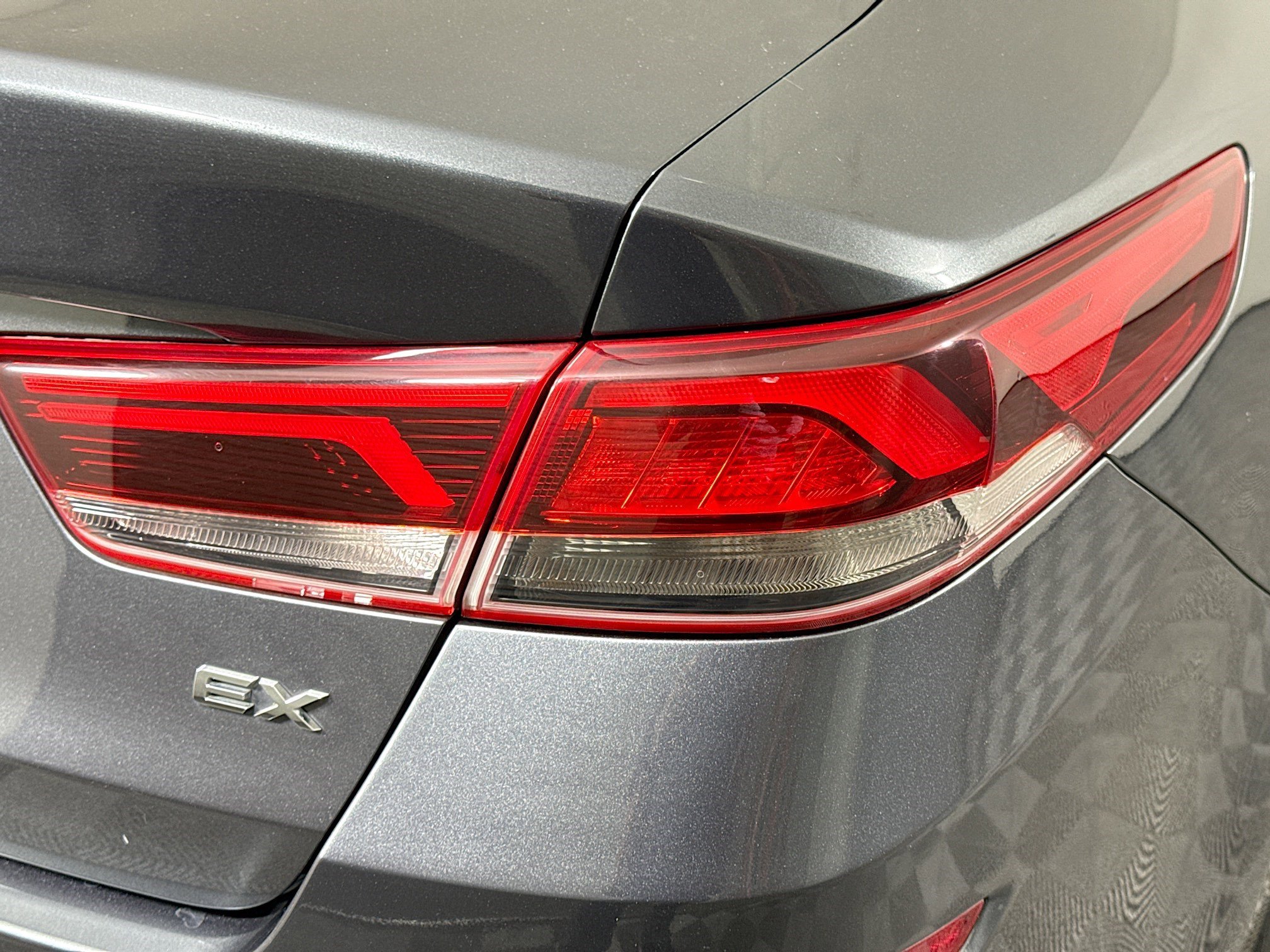 Used 2019 Kia Optima EX image 34