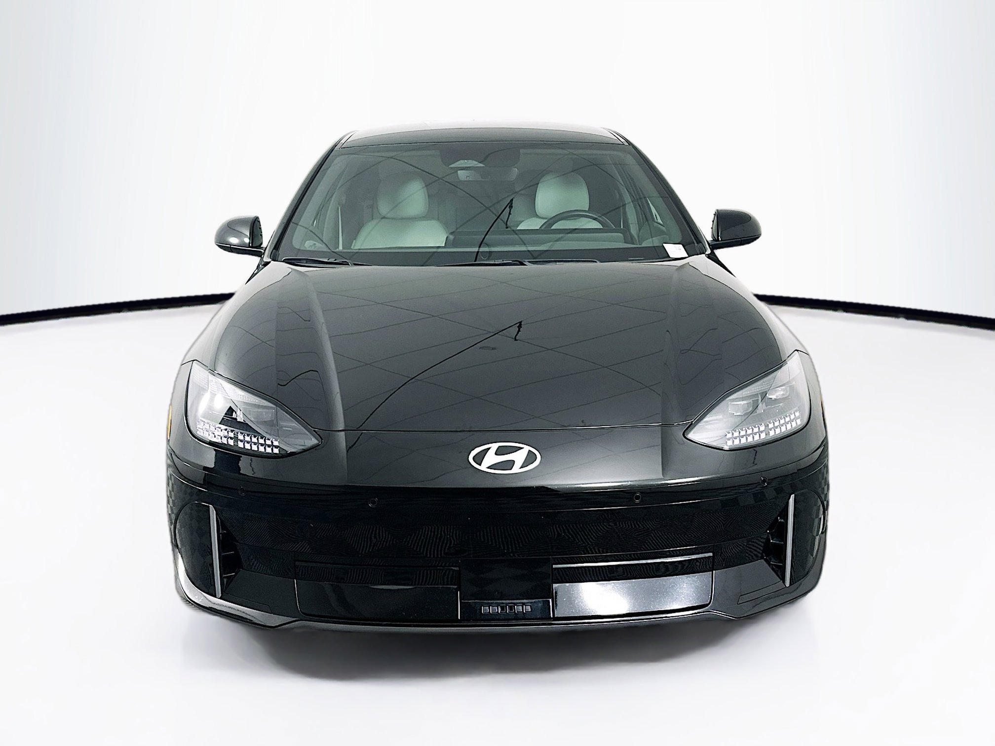 Used 2024 Hyundai Ioniq 6 SEL image 2