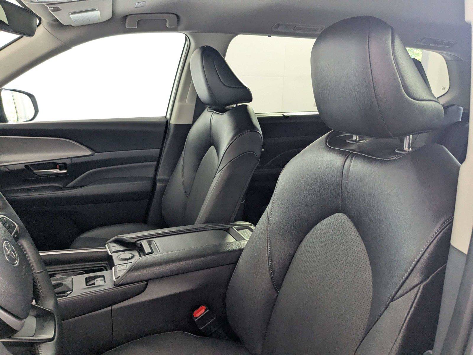 Certified 2026 Toyota Grand Highlander AWD image 13