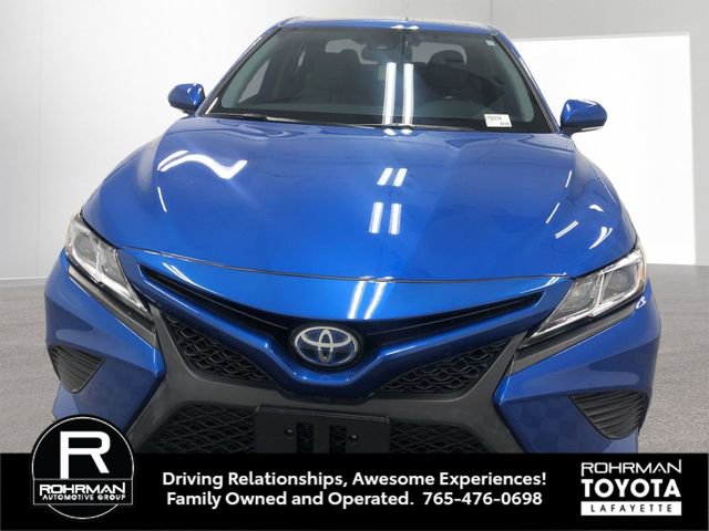 Used 2020 Toyota Camry SE w/ Sunroof Package image 11