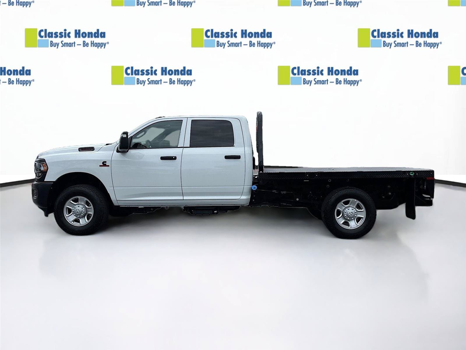 Used 2024 RAM 3500 Tradesman RWD image 4