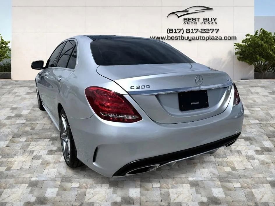 Used 2015 Mercedes-Benz C 300 4MATIC Sedan image 4