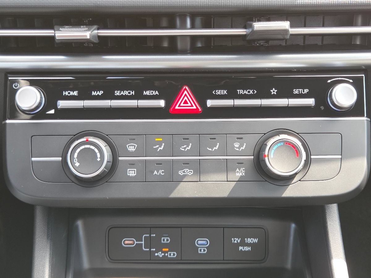 New 2027 Hyundai Santa Cruz SE AWD/4WD image 32