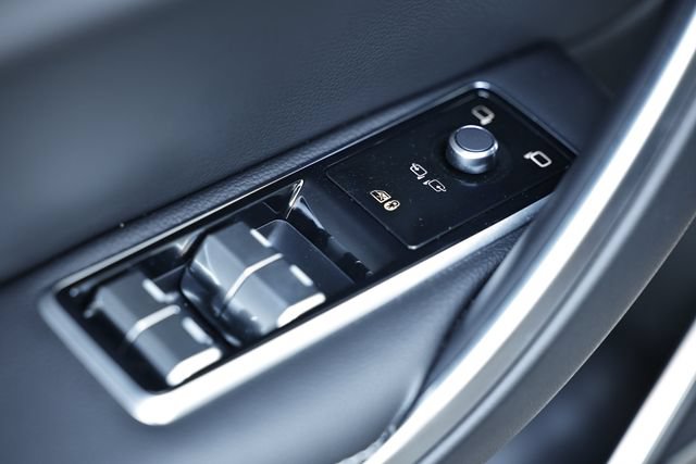New 2024 Jaguar XF R-Dynamic SE AWD/4WD image 23